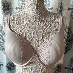 Victoria's Secret Soft Pink Lace Bra